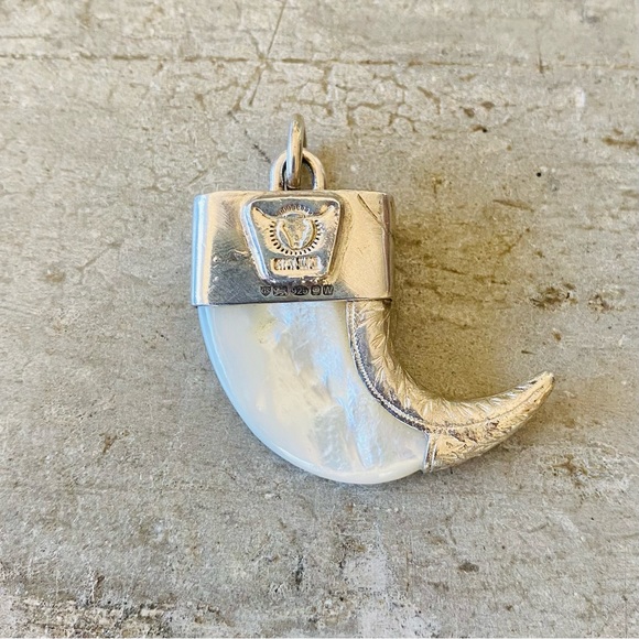 ♥️ Gypsy Silver ♥️ Sterling Silver & MOP Hand Stamped Horseshoe Pendant - Picture 3 of 7